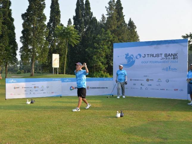 J Trust Bank Apresiasi Nasabah Melalui  J Trust Bank Golf Tournament 