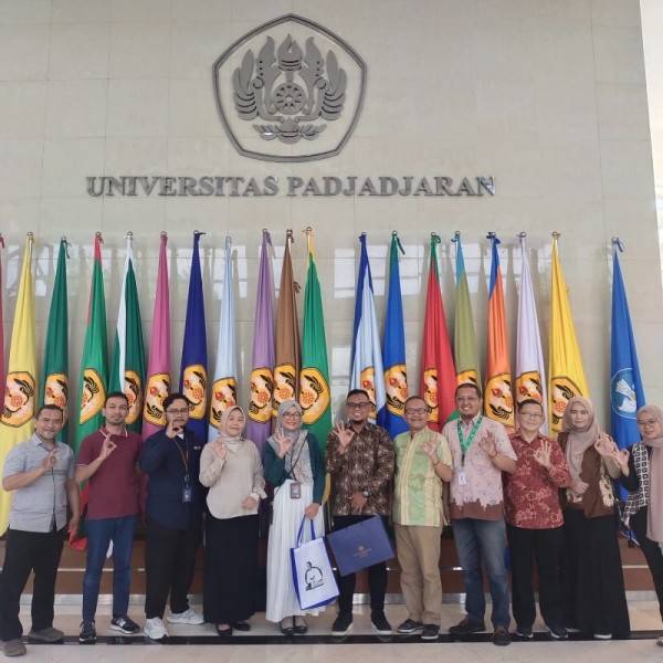Kolaborasi OK OCE dengan Universitas Padjajaran Lahirkan Wirausahawan Muda Berdaya Saing