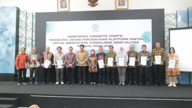 Dr Suprapto Sastro Atmojo dan Indriaswati Dyah Saptaningrum PhD terpilih sebagai Ketua dan Wakil Ketua Komite Publisher Rights