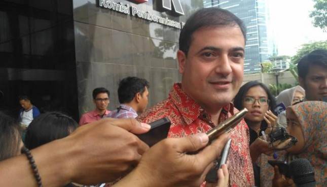 Baliho Pencapresan Dirusak, Sam Aliano Tuding Kubu Parpol 