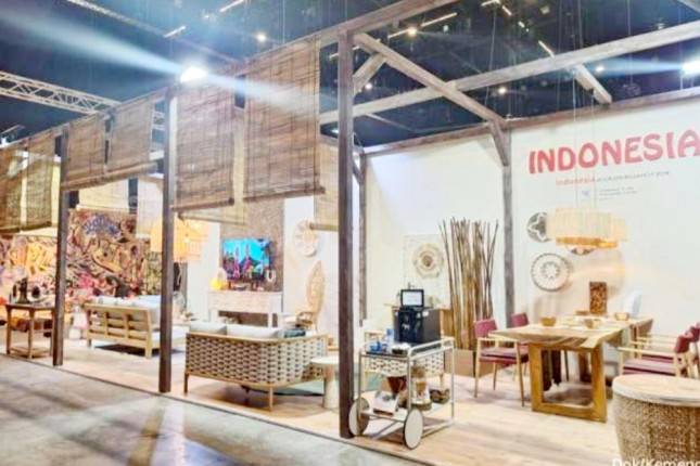 Tampil di S/ALON Budapest2024, Produk Industri Furnitur RI Sukses Pukau Publik Hungaria   