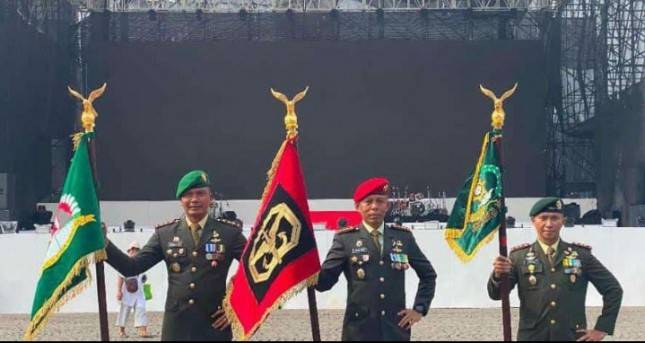 Presiden Jokowi Anugerahkan Samkarya Nugraha Kepada Kodim 1714 / Puncak Jaya