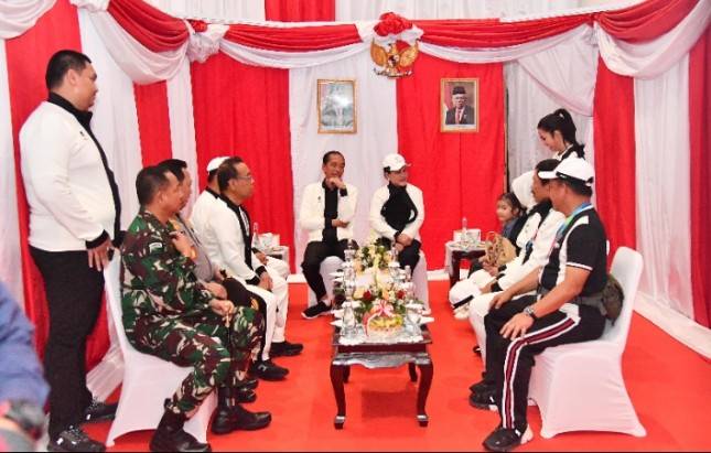 Panglima TNI Dampingi Presiden Jokowi Buka Peparnas XVII Solo 2024