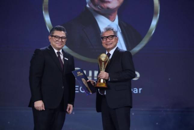 Direktur Utama BRI Sunarso Dinobatkan Sebagai CEO of The Year, BRI Raih 2 Penghargaan Bergengsi Pada detikcom Awards 2024