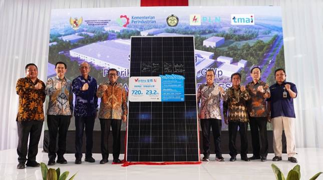 Pabrik Sel dan Modul Surya Terintegrasi PT Trina Mas Agra Indonesia Resmi Beroperasi di KEK Kendal