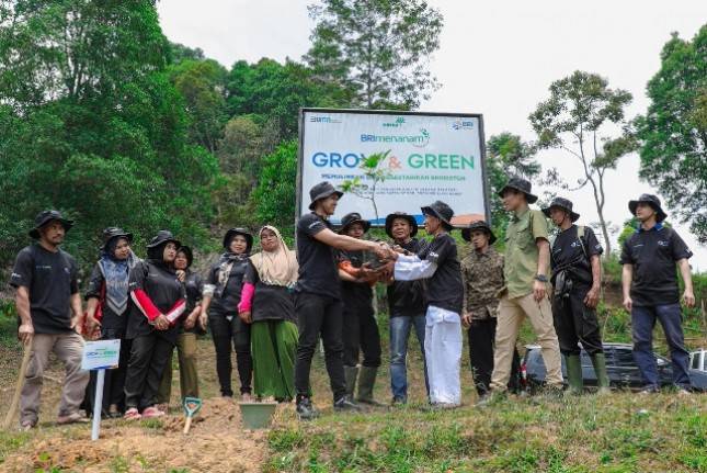 Aksi Nyata Kelompok Tani Selamatkan Lingkungan Bersama BRI Menanam-Grow & Green