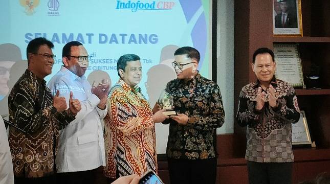 Pacu Industri Makanan Halal, Kepala BPJPH Kunjungi Pabrik Mi Instan Indofood