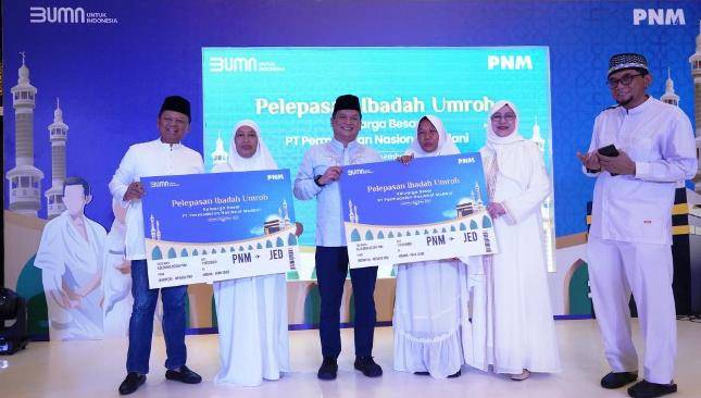 PNM Apresiasi Nasabah Mekaar Terbaik dengan Pemberangkatan Umrah
