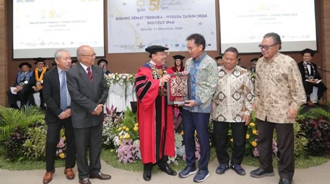 Dirut Antam Dorong Lulusan Institut IPMI Belajar Beradaptasi Perubahan Zaman