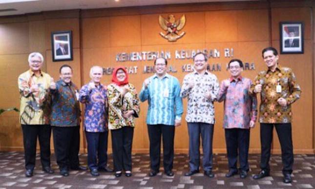 Pemda Diminta Gandeng Swasta Bangun Industri Infrastruktur