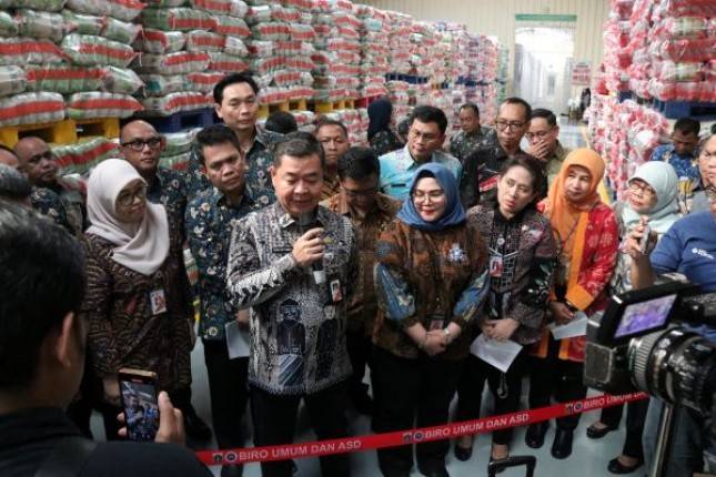 Jelang Nataru, Pj. Gubernur Teguh Pastikan Pasokan dan Ketersediaan Beras Aman Terkendali di Jakarta
