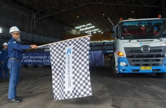 Mantap! Krakatau Steel Kirim Produk Pelat Baja Perdana Setelah Reaktivasi Pabrik Hot Strip Mill #1