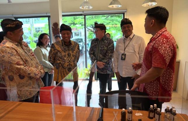 Perkuat Hilirisasi Minyak Atsiri, Kemenperin Kembangkan Pusat Flavor dan Fragrance Bali
