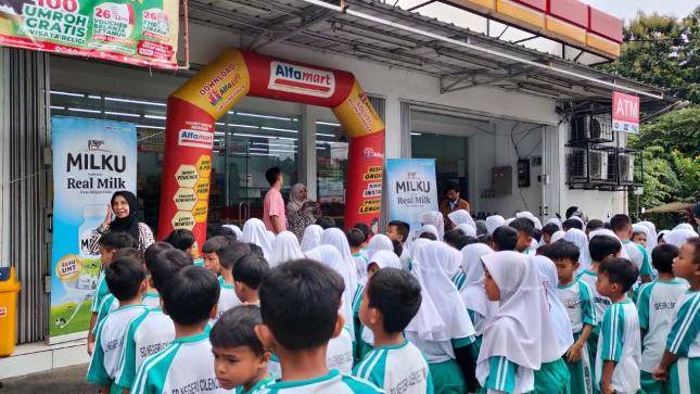 MILKU dan Alfamart Gelar Edutrip untuk Ribuan Anak, Kenalkan Pentingnya Bekal Seimbang