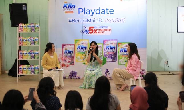 SoKlin Lantai Playdate #BeraniMainDiLantai: Mendorong Interaksi Bermakna untuk Tumbuh Kembang Anak
