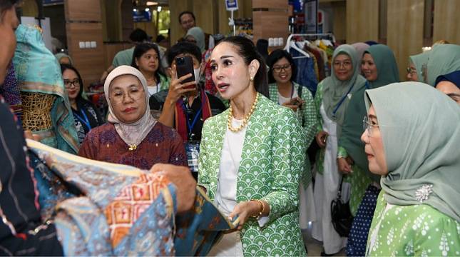 Dharma Wanita Kemenperin Gelar Bazar Belanja Murah produk Mamin, Fesyen Hingga Aksesoris