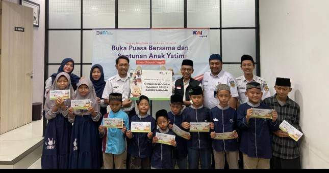 KAI Logistik Jawa Tengah dan Dompet Dhuafa Jateng Gelar Berbagi Parsel Ramadan dan Muliakan Yatim