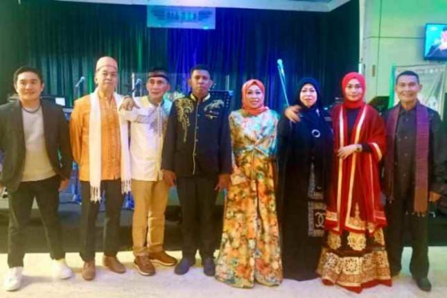Bunga Cahaya Saragih Gelar Acara Buka Puasa Bersama Artis Senior dan Anak Yatim dan Duafa