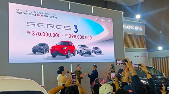 PT Sokonindo Automobile Pamer SERES 3 Serta Kampanye 'Zero Emission Fund' Pada Ajang PEVS 2025