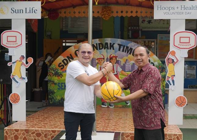 Sun Life Indonesia Hadirkan Energi Positif Lewat Olahraga Basket dan Edukasi Gizi di Sekolah