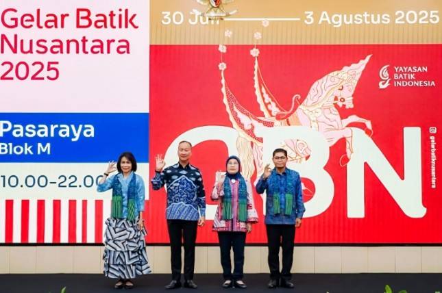 Menperin Agus Pacu Industri Batik RI Semakin Produktif dan Inovatif