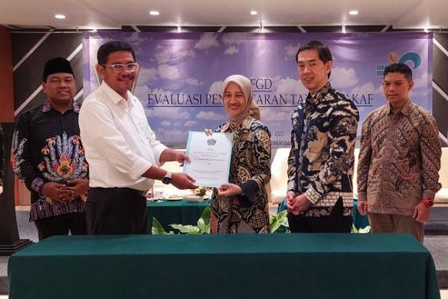 BCA Syariah Resmi Ditunjuk Sebagai Lembaga Keuangan Syariah Penerima Wakaf Uang
