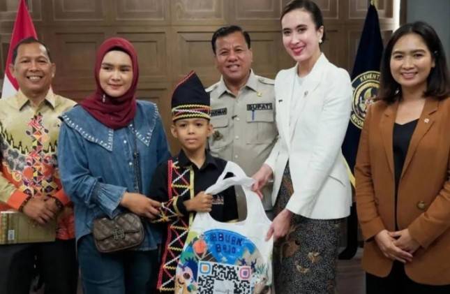 Pacu Jalur Mendunia! Kementerian Pariwisata Undang Rayyan 'Bocah Viral' dengan Tarian Togak Luan: Ekspresi Budaya yang Kaya makna dan Nilai Lokal
