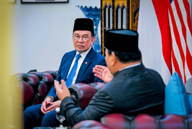 Prabowo Subianto dan Anwar Ibrahim Tegaskan Komitmen Perkuat ASEAN dan Kerjasama Bilateral 