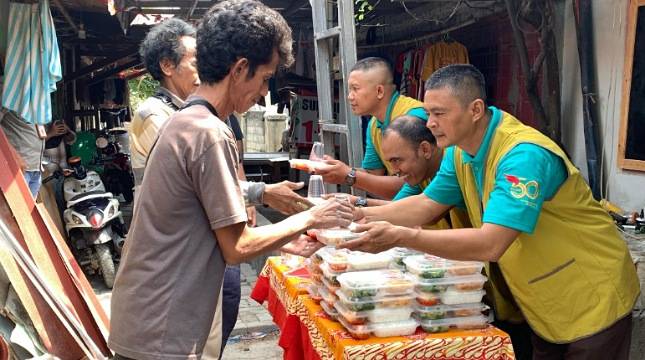Peringati HUT ke-50, Summarecon Gelar Program Bedah Rumah dan Renovasi Fasilitas Umum