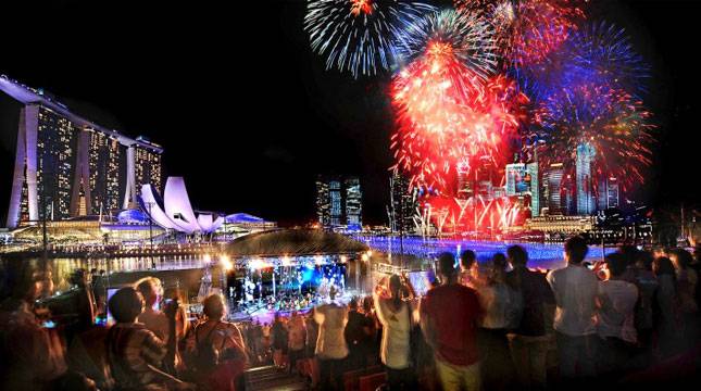 Tahun Baru, Yuk! nikmati Gemerlapnya Kembang Api di Marina Bay Singapore 