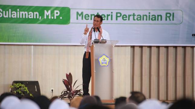 Mentan Amran Sulaiman Bakar Semangat Ribuan Mahasiswa UNIB: &ldquo;Make Big Dream, Take Action, Persisten!&rdquo;