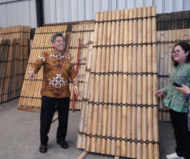 Menperin Agus Pacu Kinerja Industri Bambu Nasional