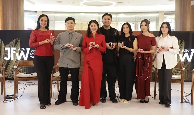 POND&rsquo;S Age Miracle Rayakan Gerakan Melawan Ageism dan Inspirasi dari Sembilan Perempuan Hebat  di Jakarta Fashion Week 2026 