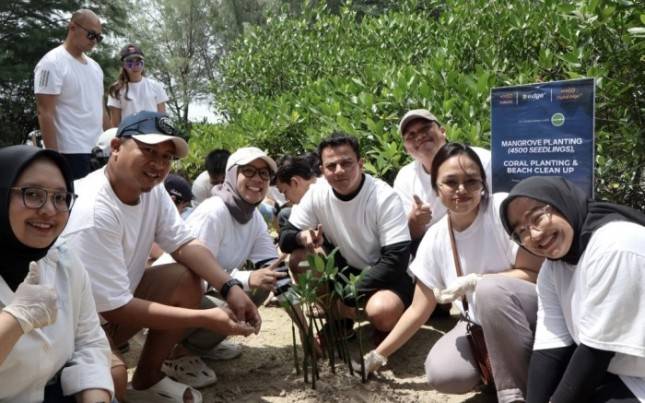PT Indointernet Tbk dan Edge DC Tanam 4.500 Mangrove dan Restorasi 100 Terumbu Karang di Pulau Tidung Kecil