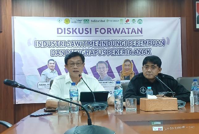 Industri Sawit Lindungi Pekerja Perempuan