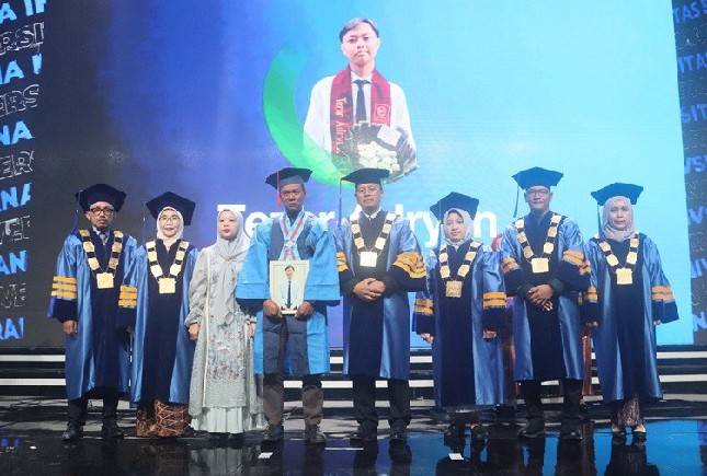 UBSI Beri Penghormatan untuk Wisudawan yang Wafat 