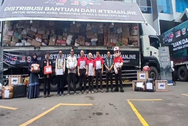 JNE Distribusikan Lebih Dari 500 Ton Bantuan ke Korban Bencana Sumatera
