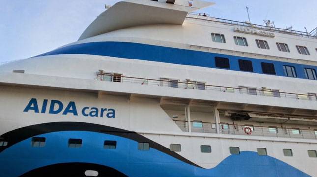Kapal Pesiar MV Aida Cara Singgahi Lombok Barat