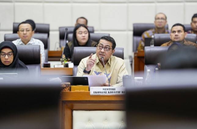 Raker dengan Komisi VII DPR, Kementerian Ekraf Paparkan Capaian 2025 dan Program Strategis 2026