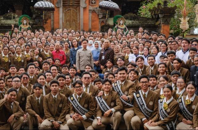 Serap Aspirasi Pelaku Wisata, Wapres Gibran Targetkan Pariwisata RI Lampaui Negara Tetangga