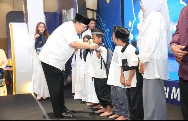 Berbagi Kebaikan dengan Masyarakat Medan, Bank Mandiri Gelar Buka Puasa, Santunan dan Khitanan Gratis