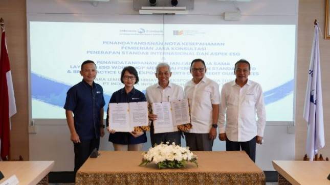 Perkuat Praktik Bisnis Berkelanjutan, IIF dan Indonesia Eximbank Teken Kerja Sama Penerapan ESG
