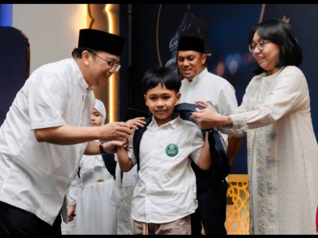 Berbagi Kebaikan dengan Masyarakat Kota Surakarta, Bank Mandiri Gelar Buka Puasa, Santunan, dan Program Khitanan