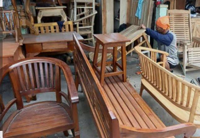 Indonesia Targetkan Jadi Hub Manufaktur Furnitur Global Lewat Hilirisasi Kayu Berkelanjutan
