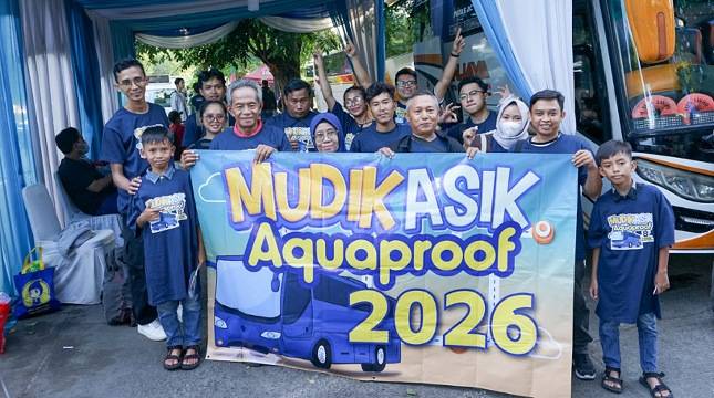 Aquaproof Bagikan Ribuan Takjil hingga Berangkatkan Tukang Mudik Gratis di Ramadan 2026