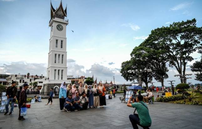 Menpar Widiyanti Dorong Sumbar Jadi Episentrum Wisata Ramah Muslim dan Gastronomi Nasional