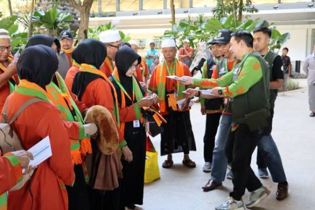  Bandara Dhoho Buka Pintu Umroh Langsung dari Kediri: Jamaah Lingkar Wilis Tak Perlu Capek ke Surabaya Lagi!