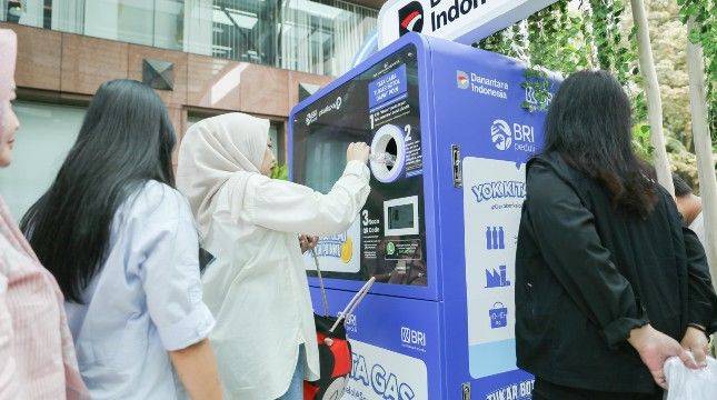 Peringati Hari Lingkungan Hidup Sedunia, BRI Dorong Kesadaran Budaya Kelola Sampah melalui Green Action BRI Peduli 