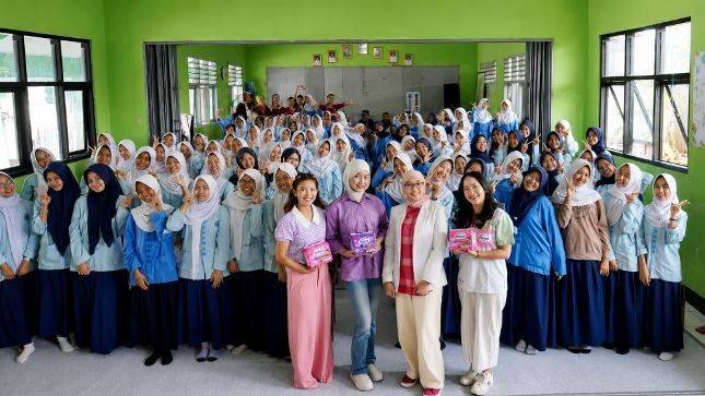 Hari Kebersihan Menstruasi Sedunia, Hers Protex dan WINGS for UNICEF Edukasi Remaja Putri di Kabupaten Bandung