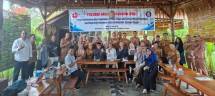Focus Group Discussion (FGD) bertajuk Inovasi Model Kemitraan Pengembangan Pertanian Sirkular untuk Ketahanan Pangan Berkelanjutan di Desa Totobo, Kecamatan Pomalaa, Kabupaten Kolaka, Sulawesi Tenggara, Kamis (25/6).